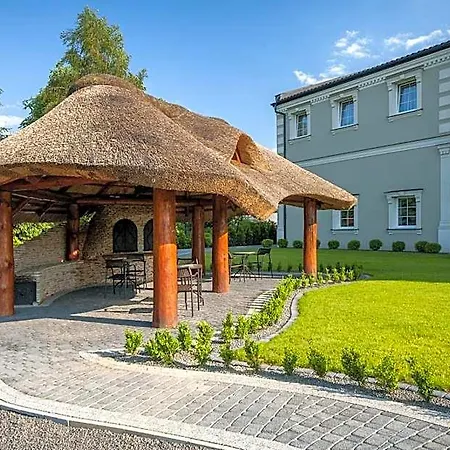 Dworek Eureka 3* Чеховице-Дзедзице