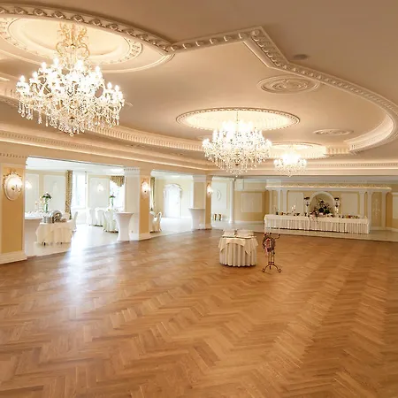 Hotel Dworek Eureka