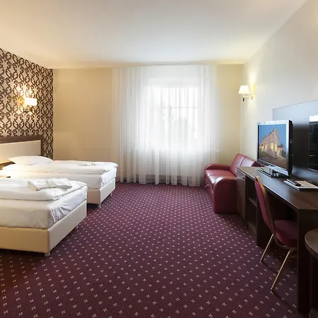 Hotel Dworek Eureka Čechovice-Dědice