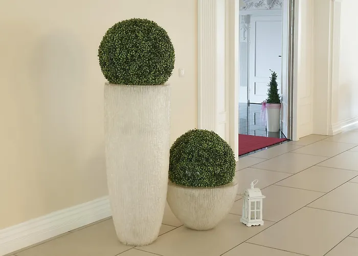 Hotel Dworek Eureka 3*