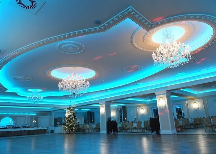 Hotel Dworek Eureka 3*